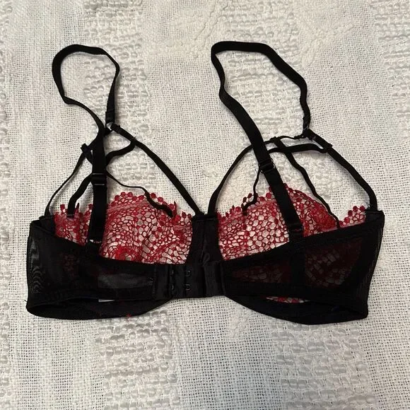 ASOS Bralette Red and Black Lace - Picture 6 of 6